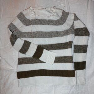 Two by Vince Camuto sweater